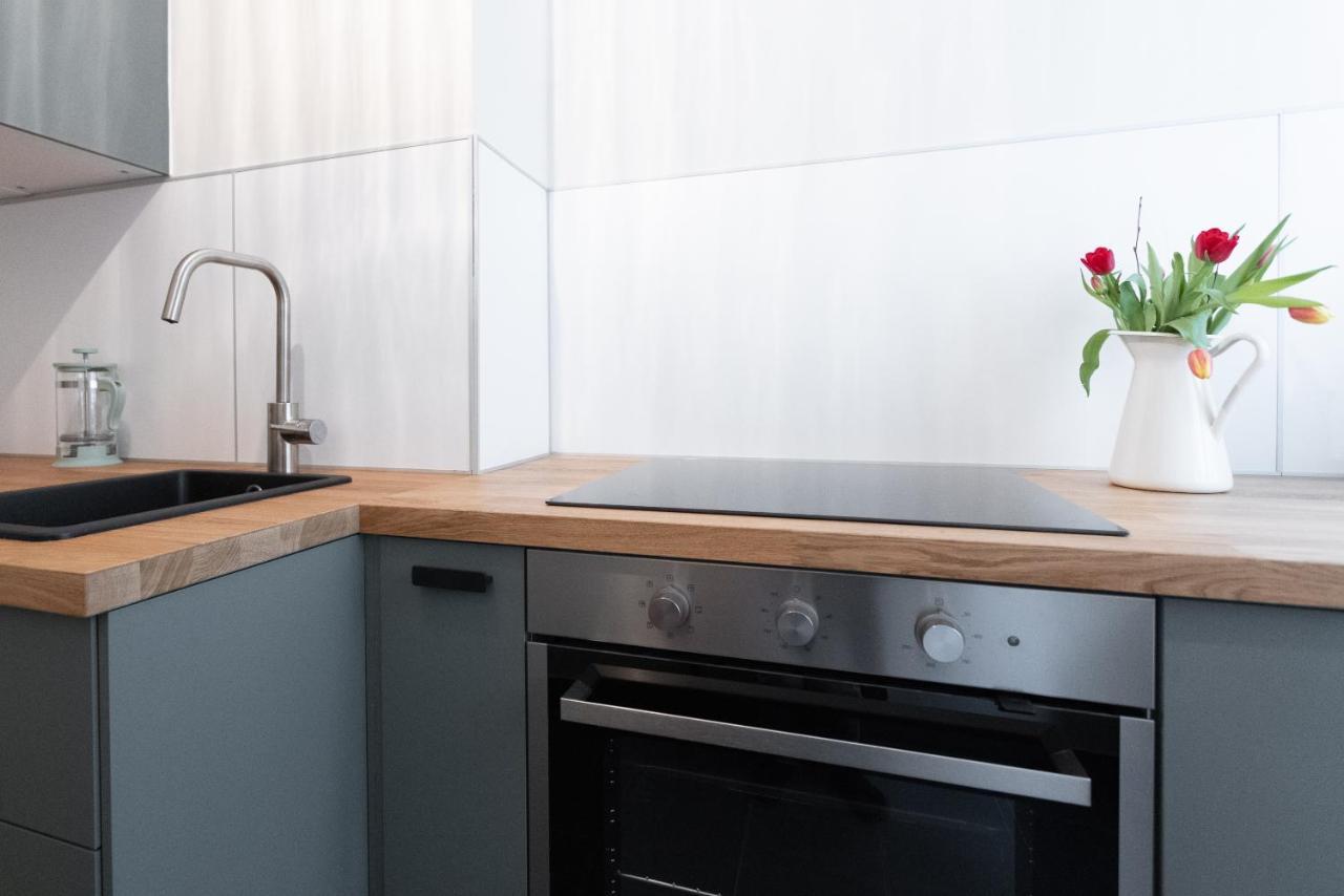 וינה Chic 1-Bed Apt By Canal Walk To Historic Centre מראה חיצוני תמונה