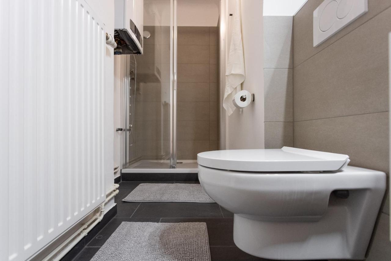 וינה Chic 1-Bed Apt By Canal Walk To Historic Centre מראה חיצוני תמונה