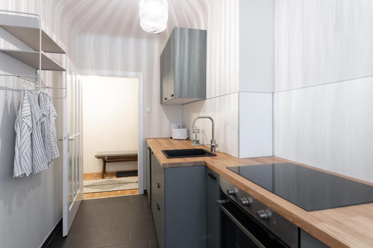וינה Chic 1-Bed Apt By Canal Walk To Historic Centre מראה חיצוני תמונה