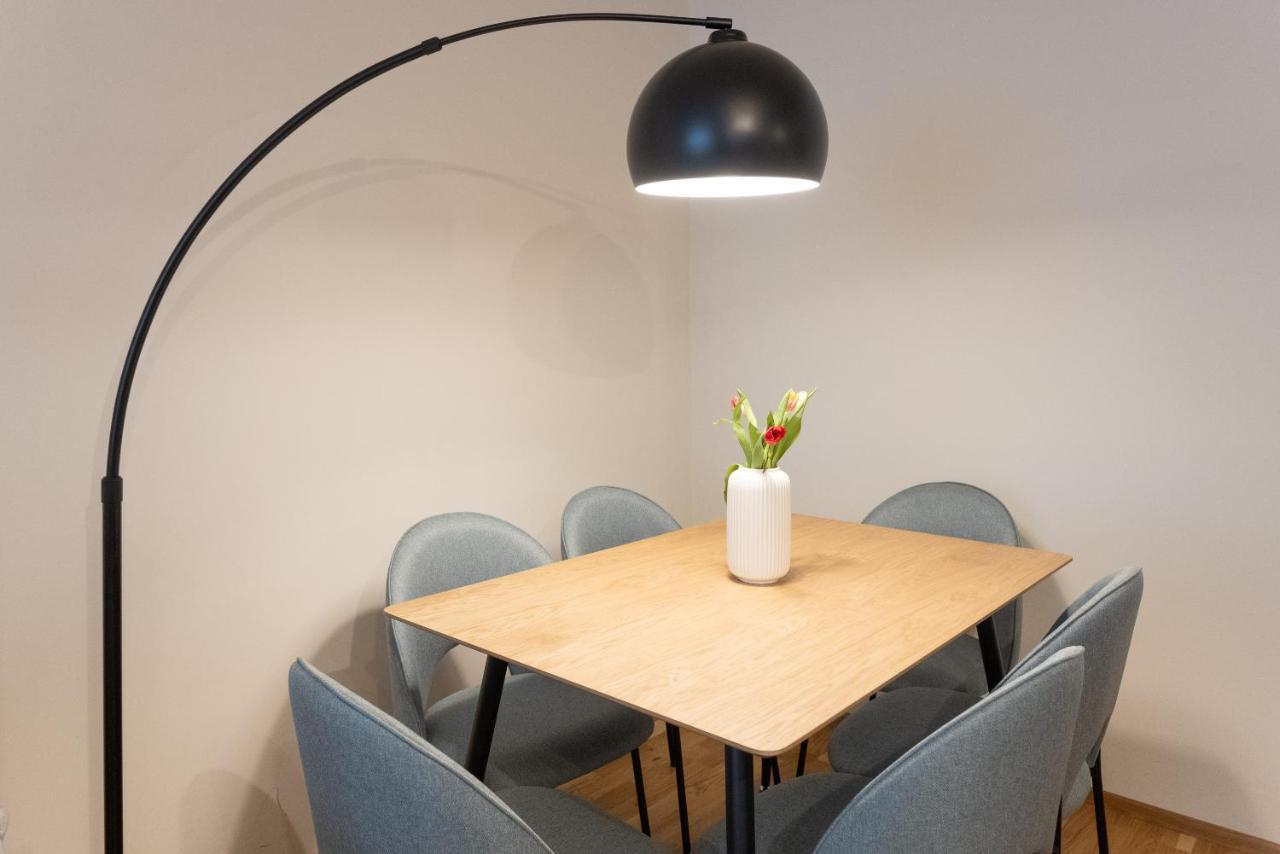 וינה Chic 1-Bed Apt By Canal Walk To Historic Centre מראה חיצוני תמונה