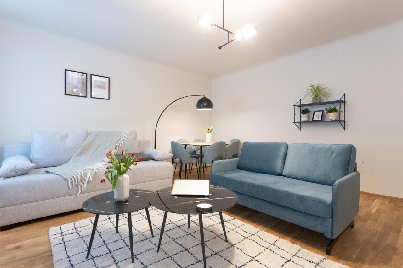 וינה Chic 1-Bed Apt By Canal Walk To Historic Centre מראה חיצוני תמונה